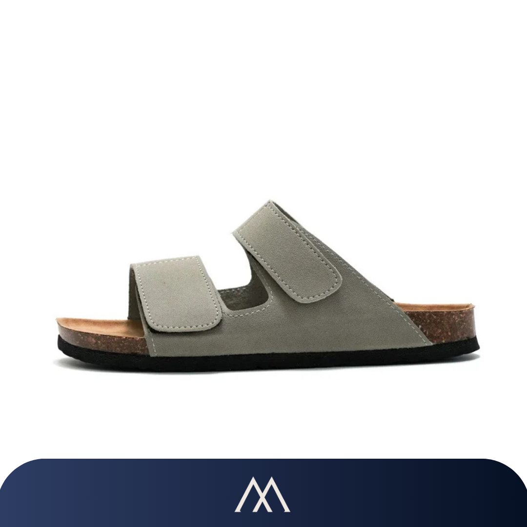 sandália masculina com tiras largas e fechamento em velcro