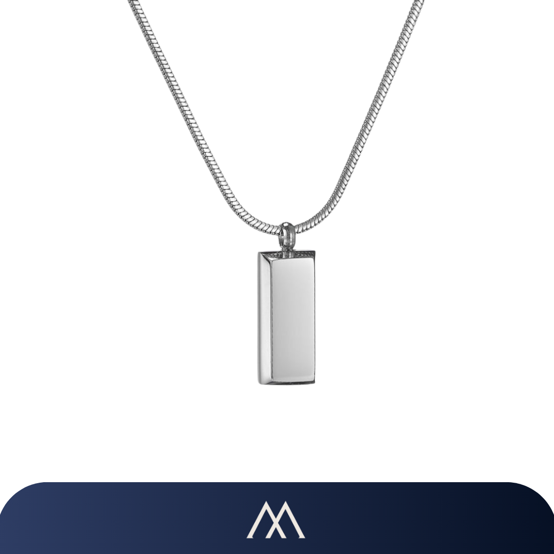 Colar masculino Amalvi com pingente retangular minimalista e corrente fina